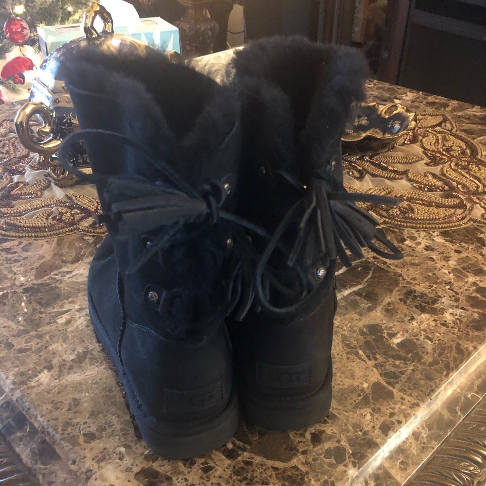 Ugg black size 9 US